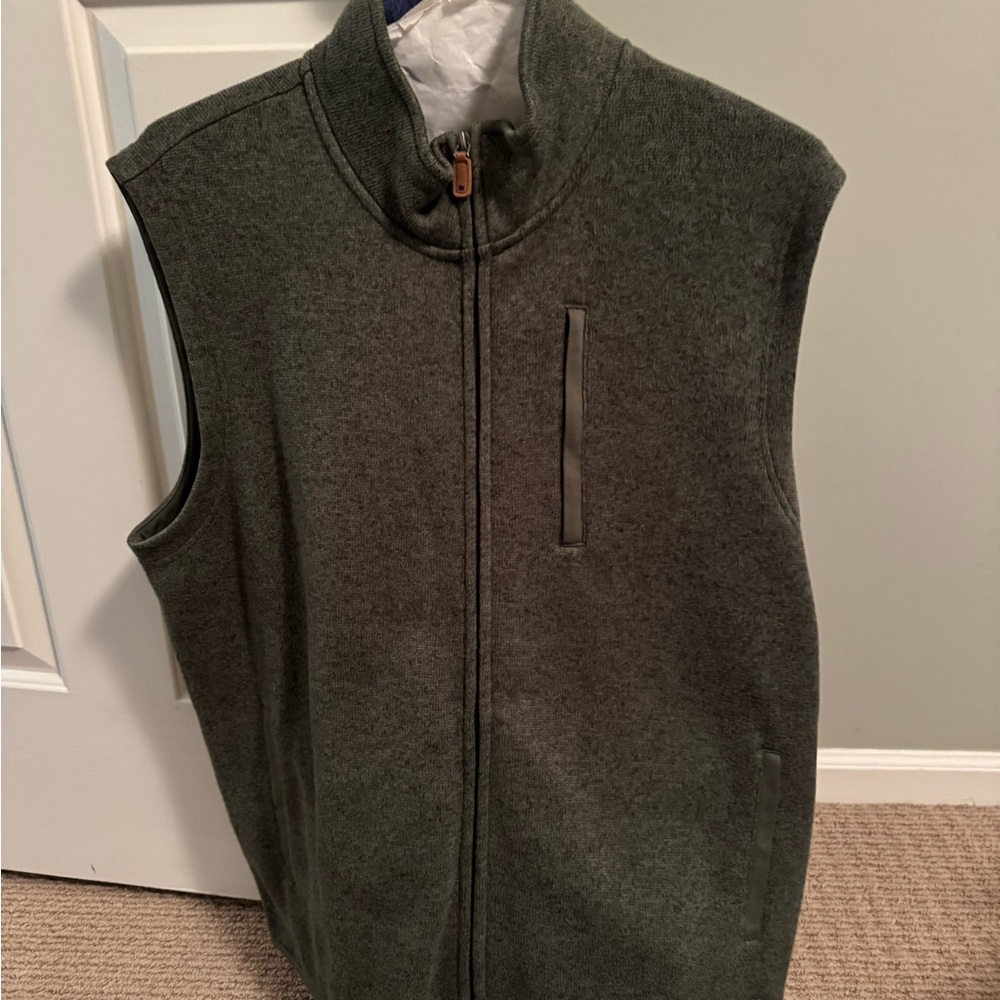 Men's Crown and Ivy Vest